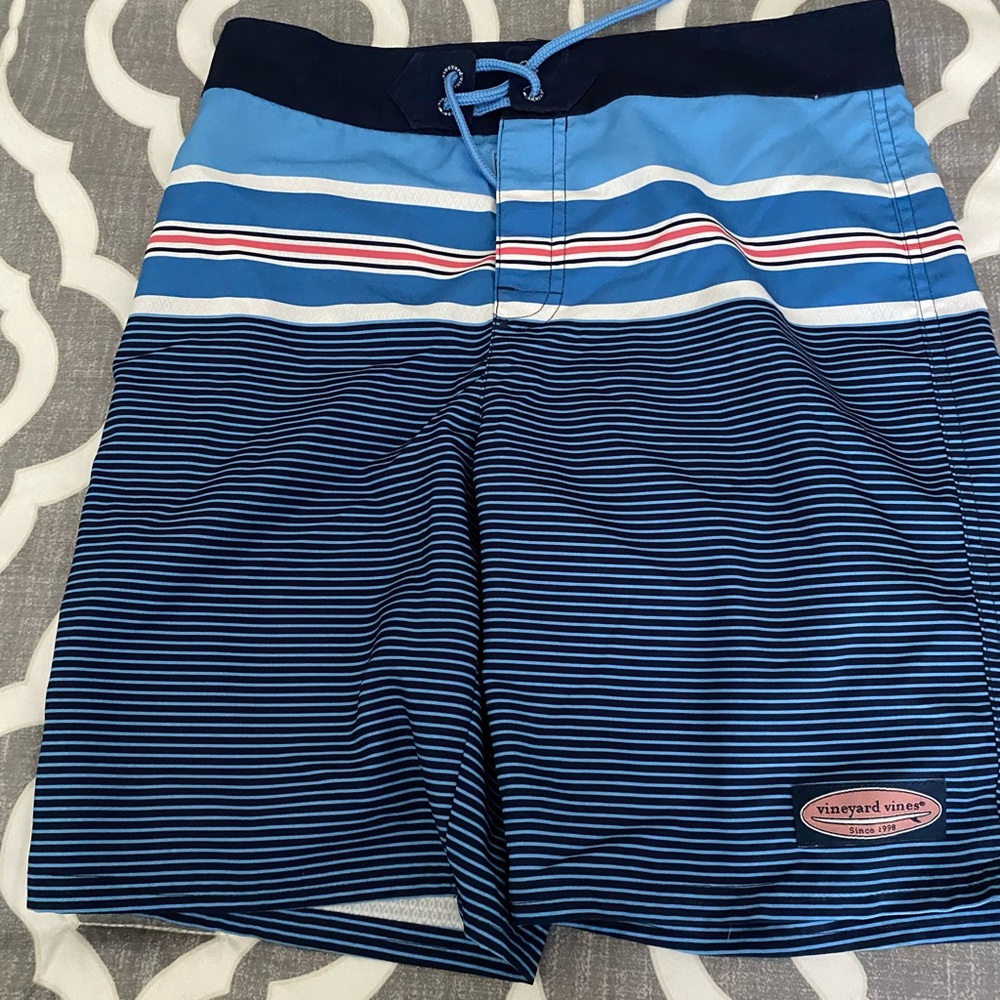Vineyard Vines board shorts in like new condition